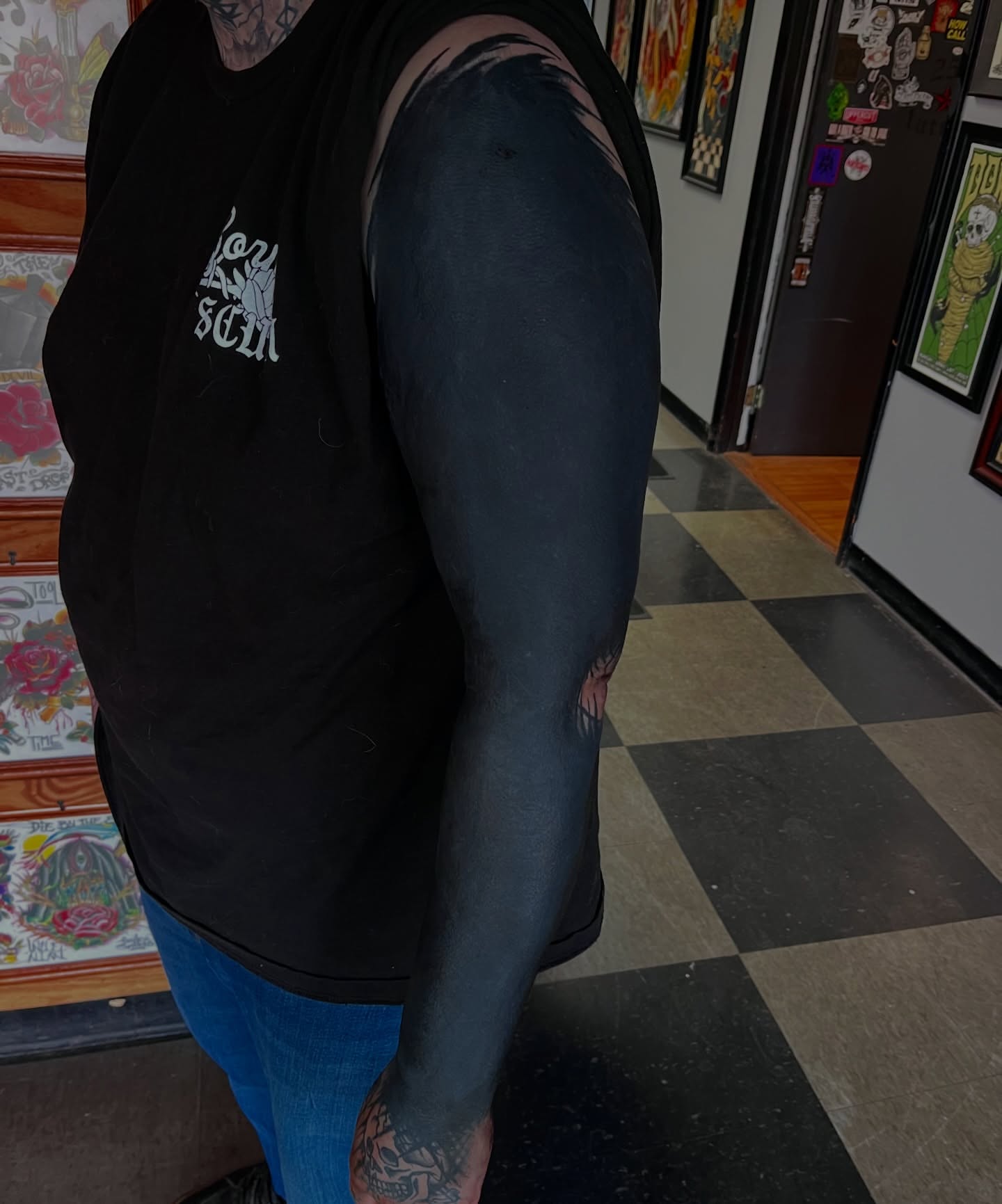 Abstract design black and grey tattoo on the upper arm by You’ll save me in your phone as Tattoo Tim