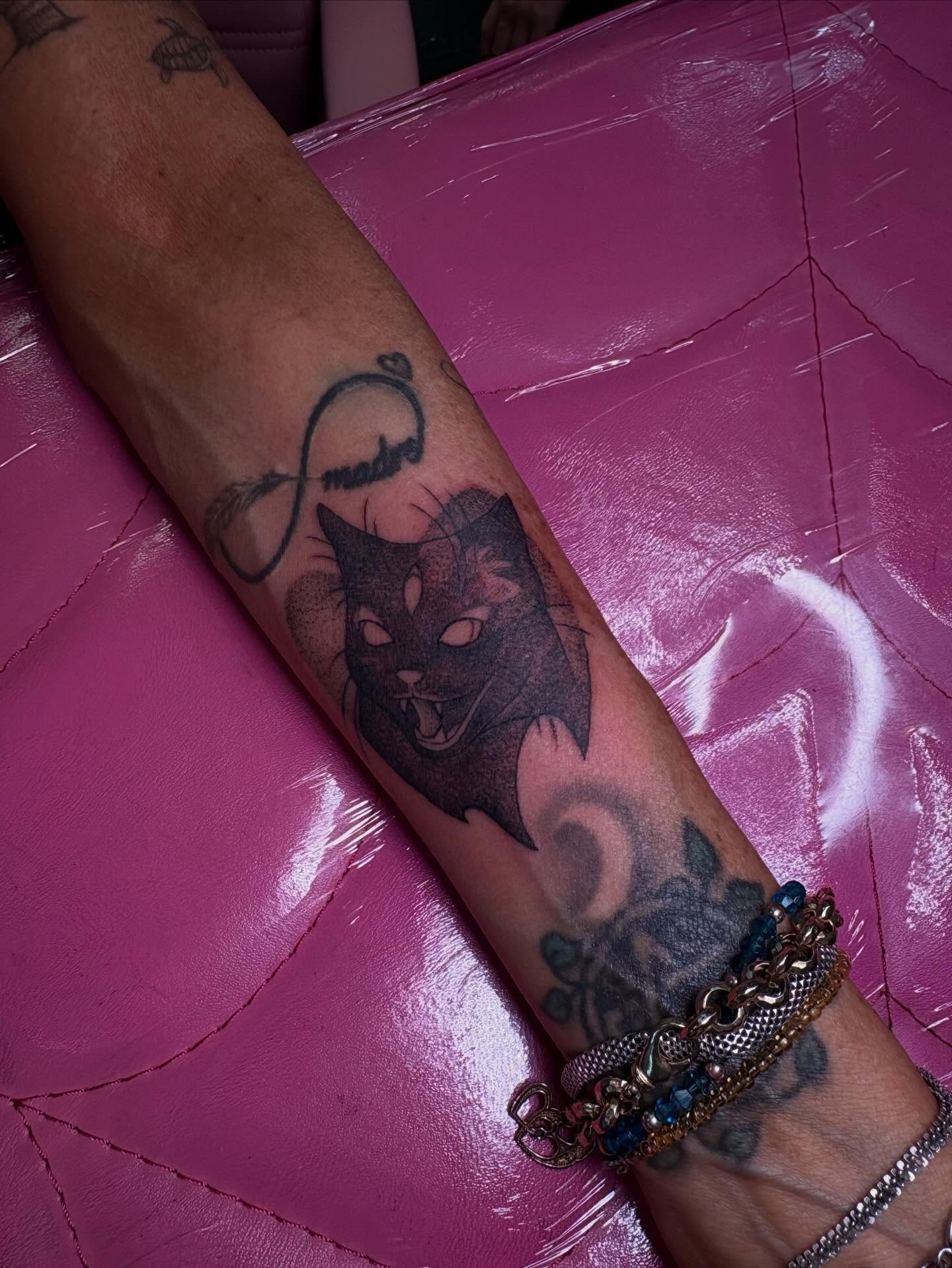 Tattoo by @lextattooos — black_and_grey
