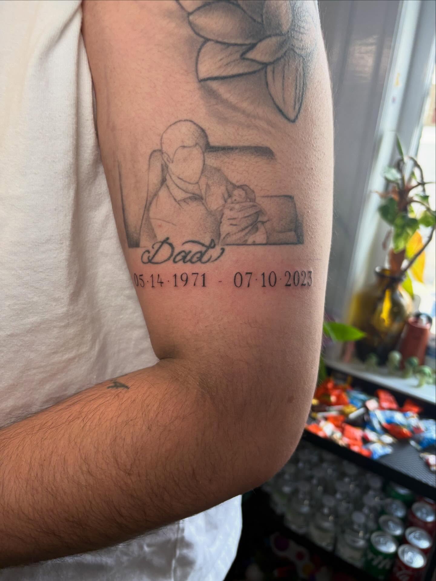 Tattoo by @blackstatictattoos — black_and_grey