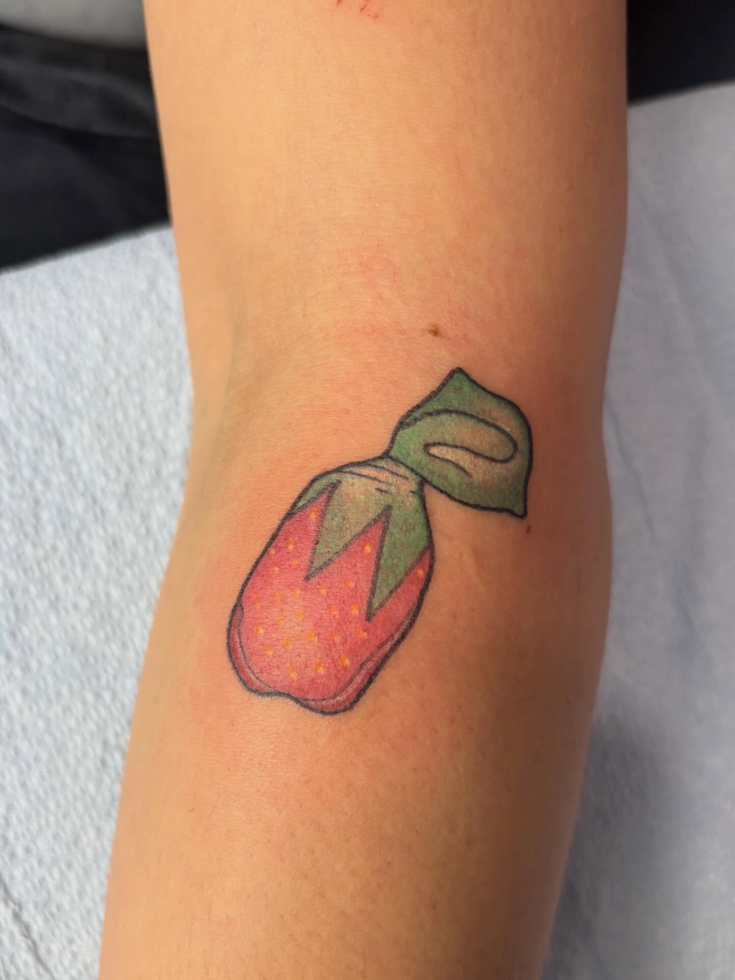 Tattoo by @manicpixietattoos — american_traditional