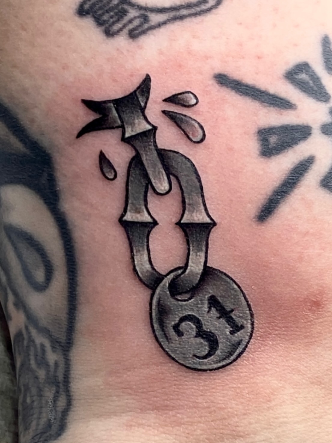 Tattoo by @bloodmilkandhoney — american_traditional