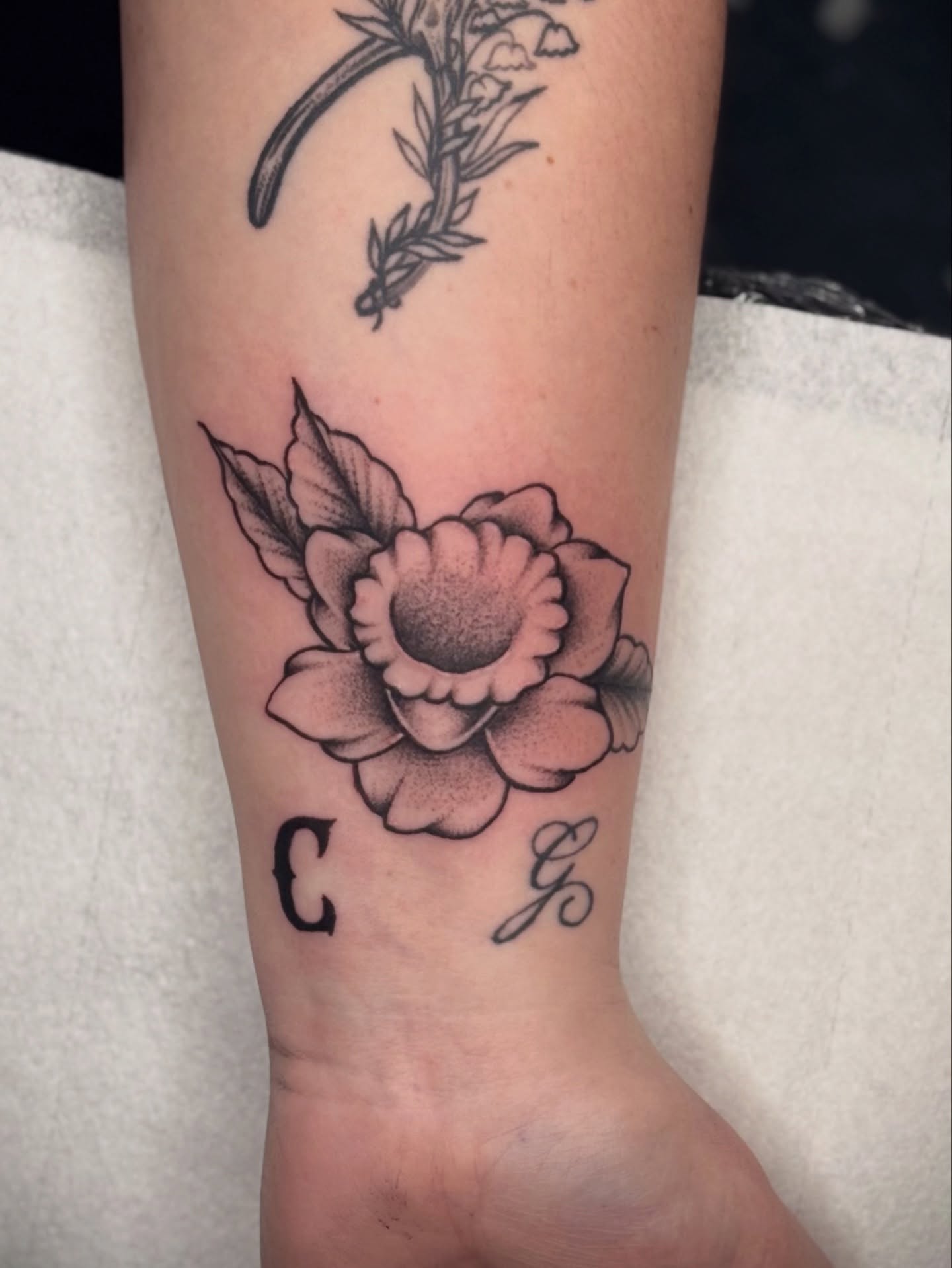 Tattoo by @justinmctattoos β dotwork
