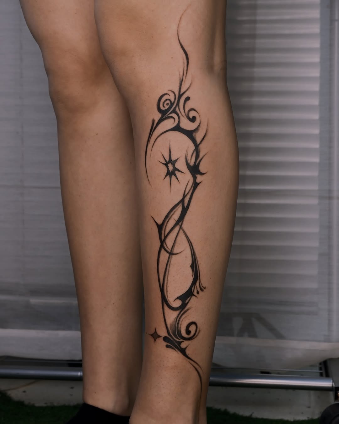 Tattoo by @maimaitatt — fine_line, ornamental
