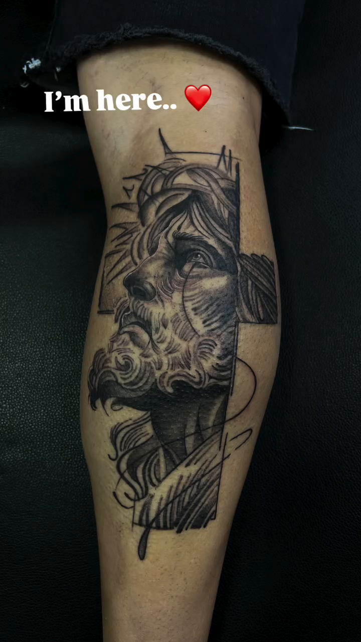 Tattoo by @tattoobydaphne — black_and_grey, realism