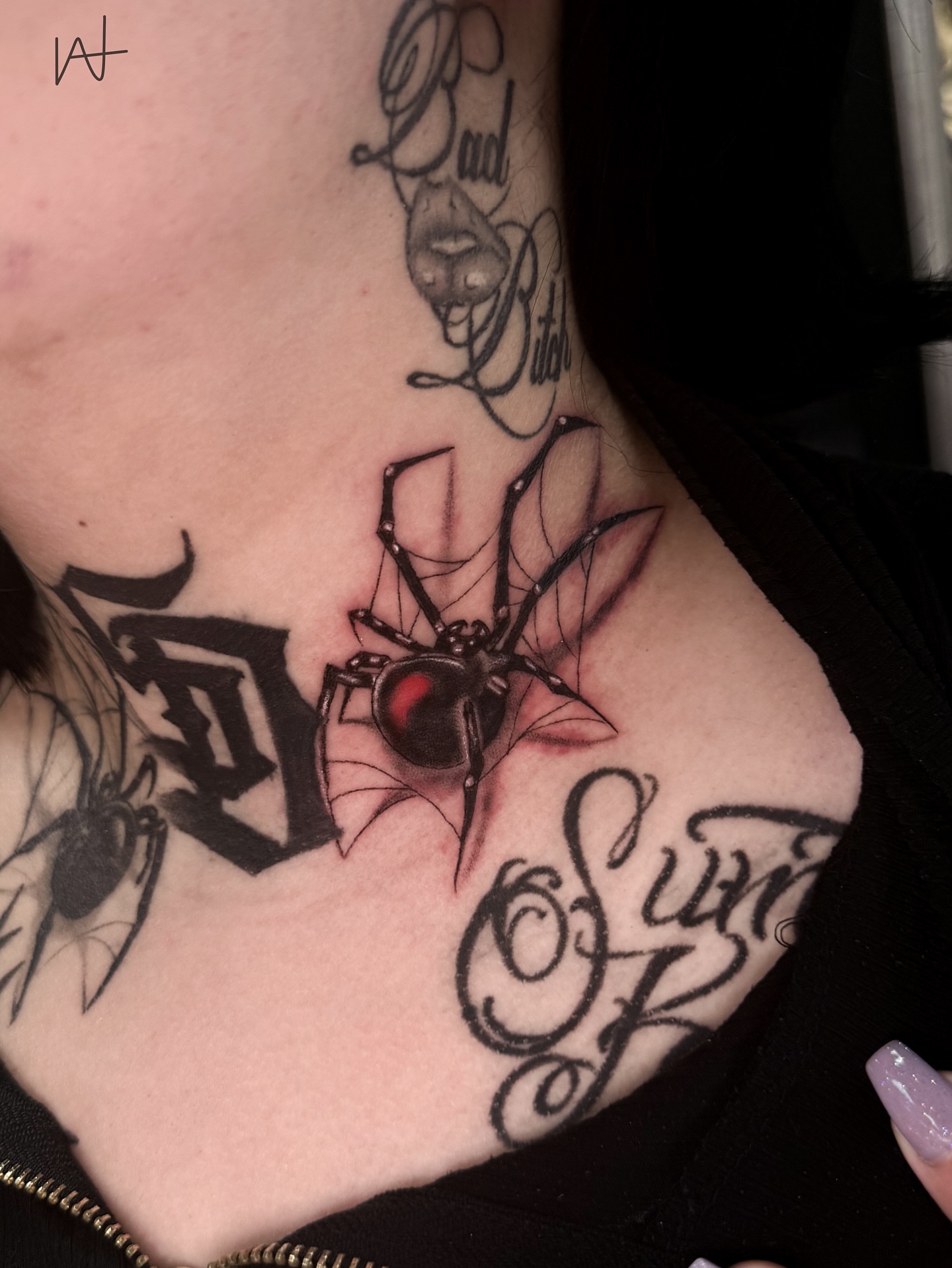 Spider black and grey tattoo on the neck by Kat Parmu