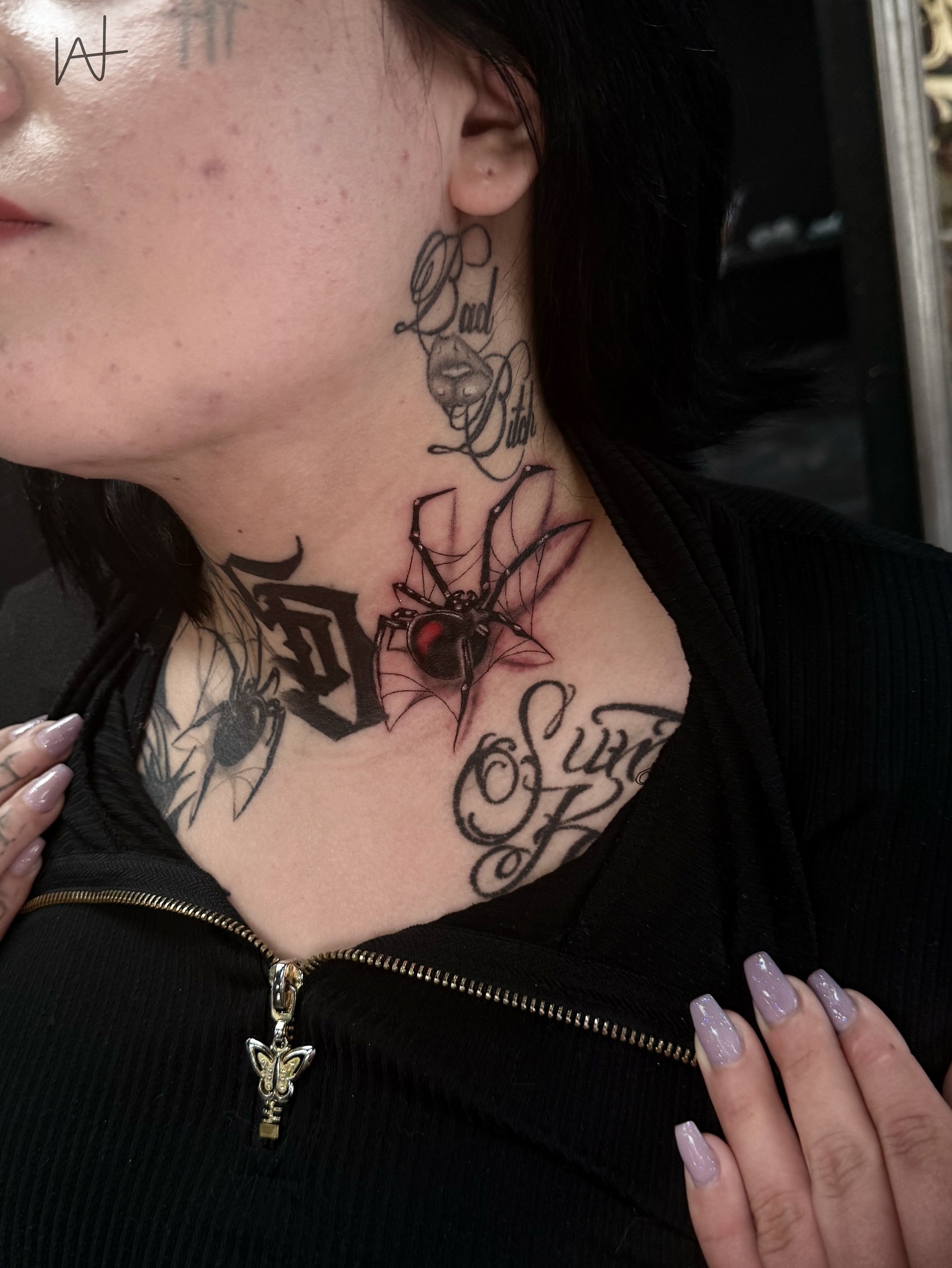 Spider black and grey tattoo on the neck by Kat Parmu