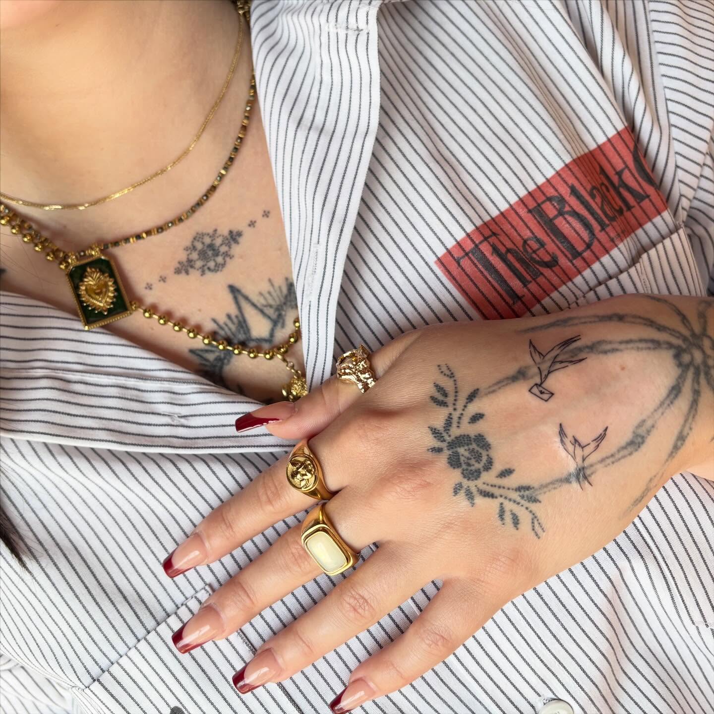 Tattoo by @alliemoontattoo — black_and_grey