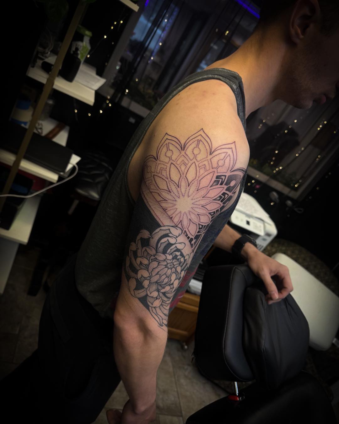 Mandala geometric tattoo on the forearm by 𝔻𝕖𝕣𝕣𝕚𝕔𝕜 𝔹𝕦𝕪𝕖𝕒, East Aurora, New York