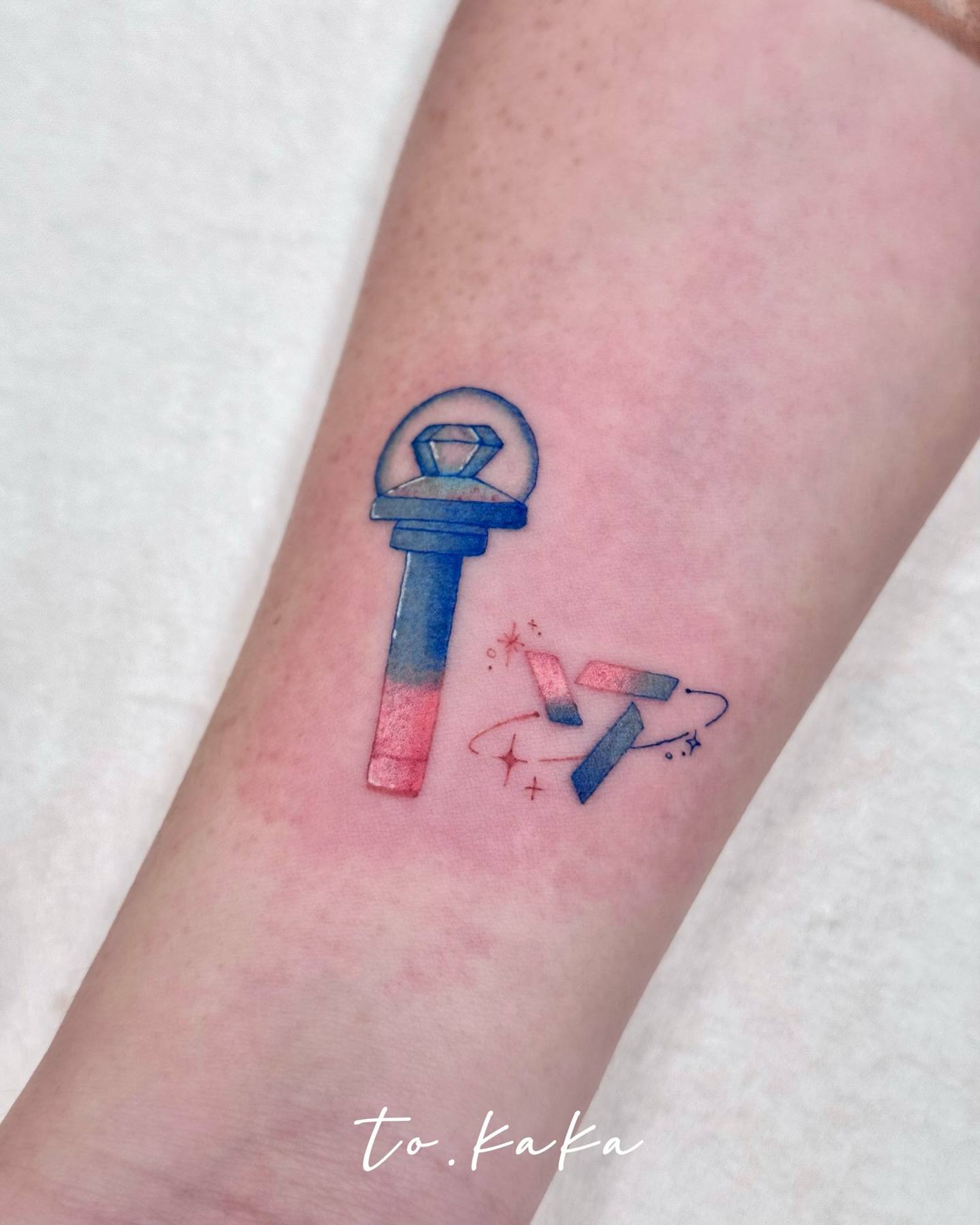 Tattoo by @to.kaka_tattoo — watercolor