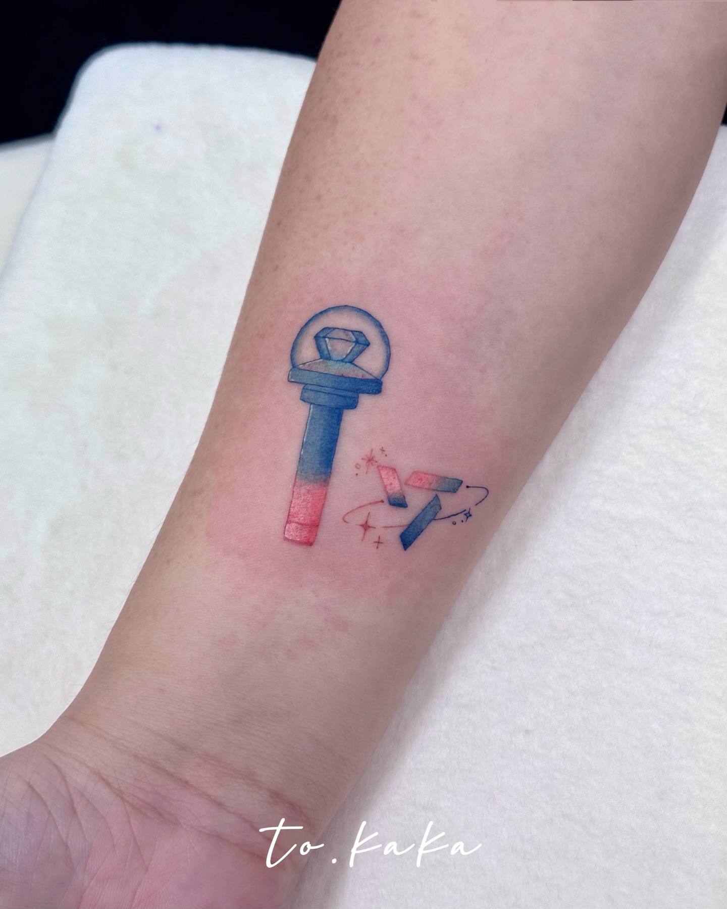 Tattoo by @to.kaka_tattoo — watercolor