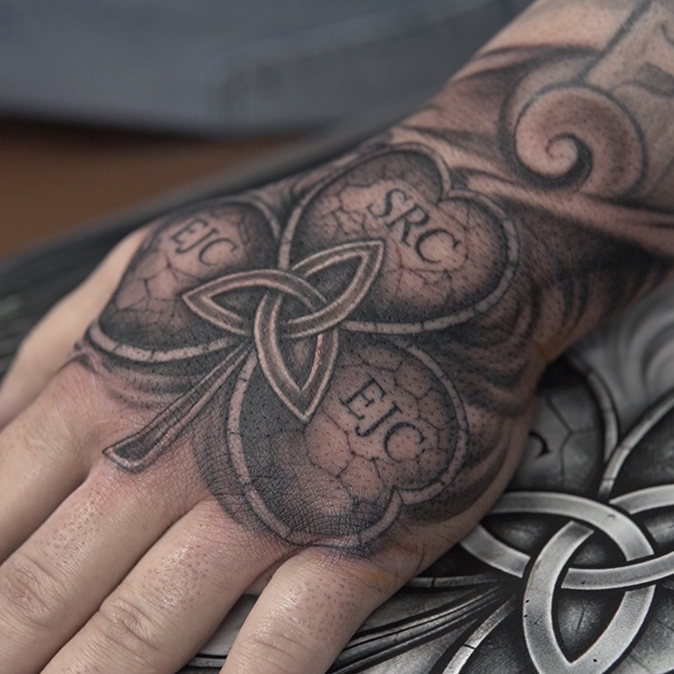 Tattoo by @tattooforero — black_and_grey, geometric