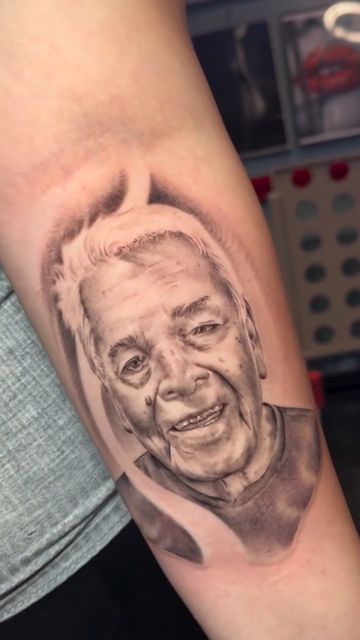 Portrait of an elderly man realism tattoo by Abel Ponce