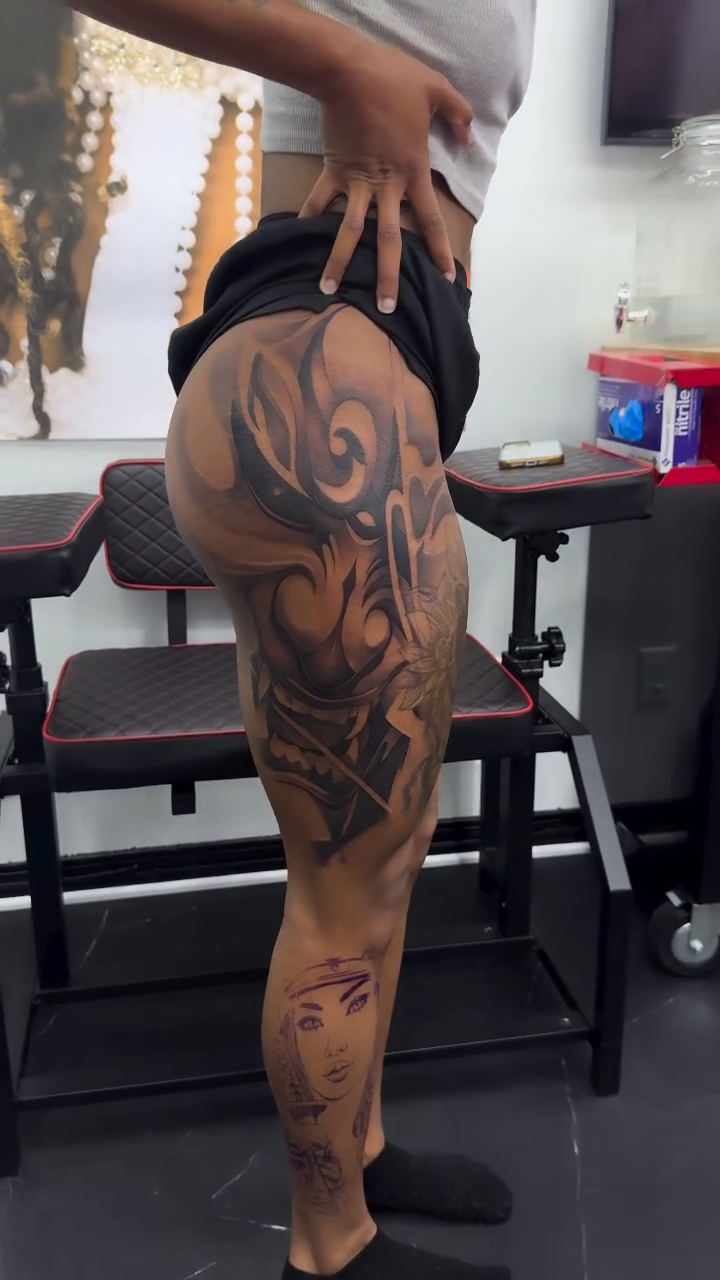 Ornamental floral design realism tattoo by Anwon Johnson