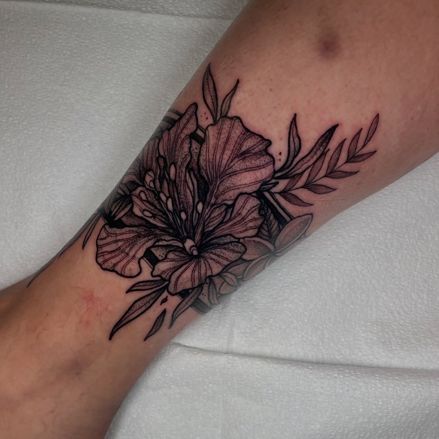 Tattoo by @carlygtattoos โ black_and_grey