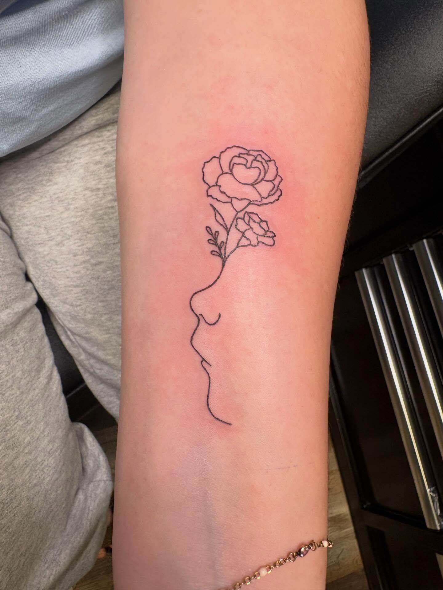 Tattoo by @andyrz_inkzzz — fine_line