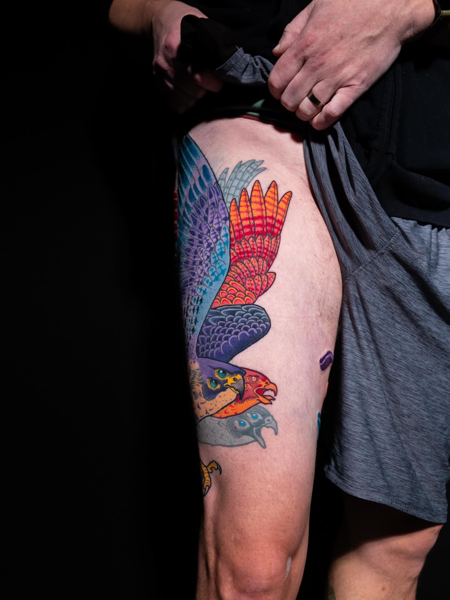 Bird American traditional tattoo on the thigh by Igor Puente