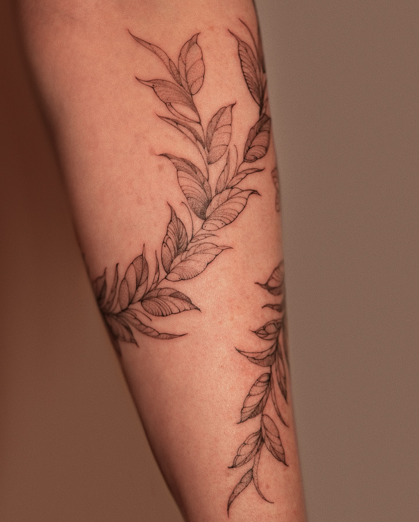 Tattoo by @zali__tattoo — black_and_grey