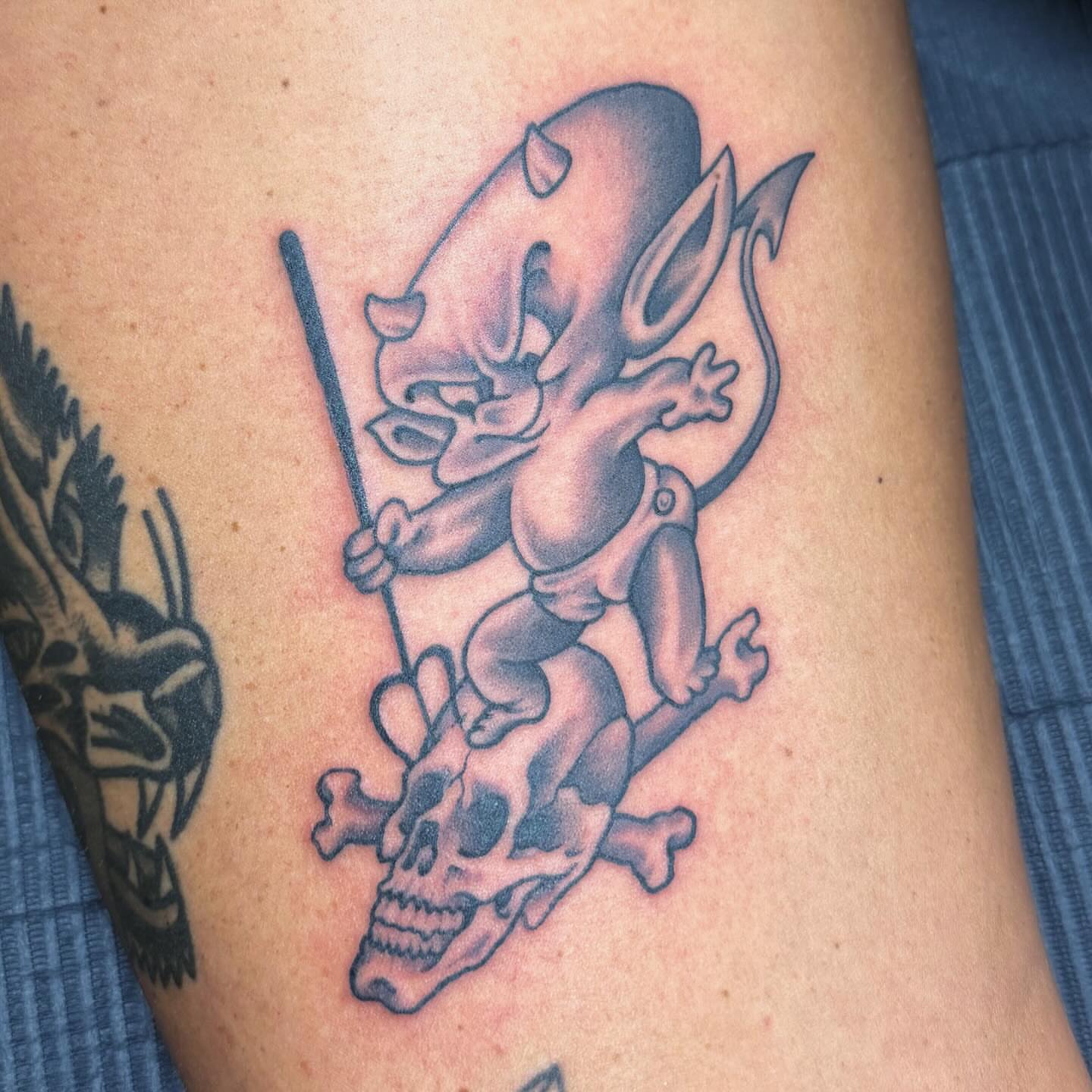 Tattoo by @mollygotlib — black_and_grey
