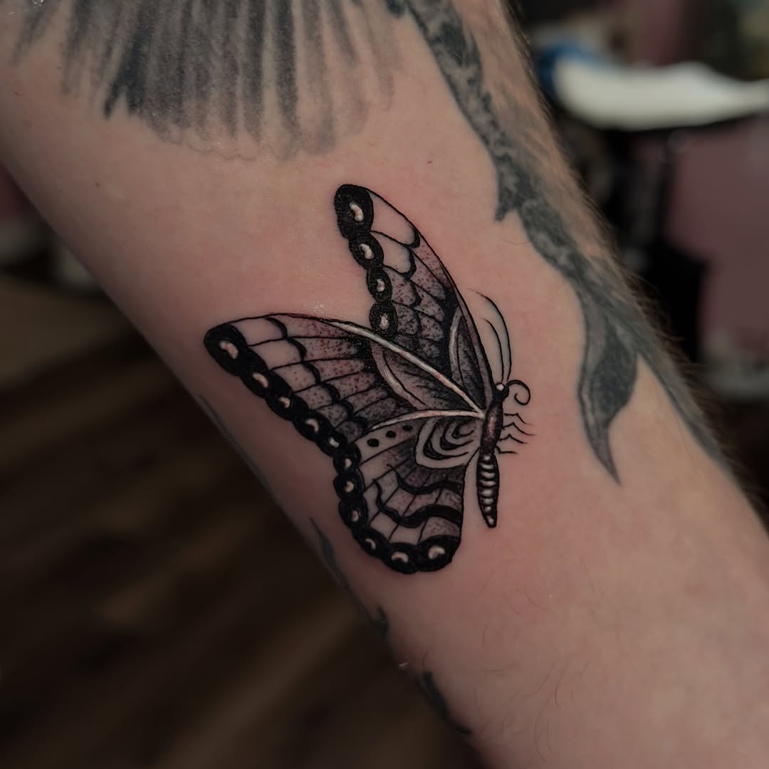 Tattoo by @matthewthomastattoo — black_and_grey, fine_line