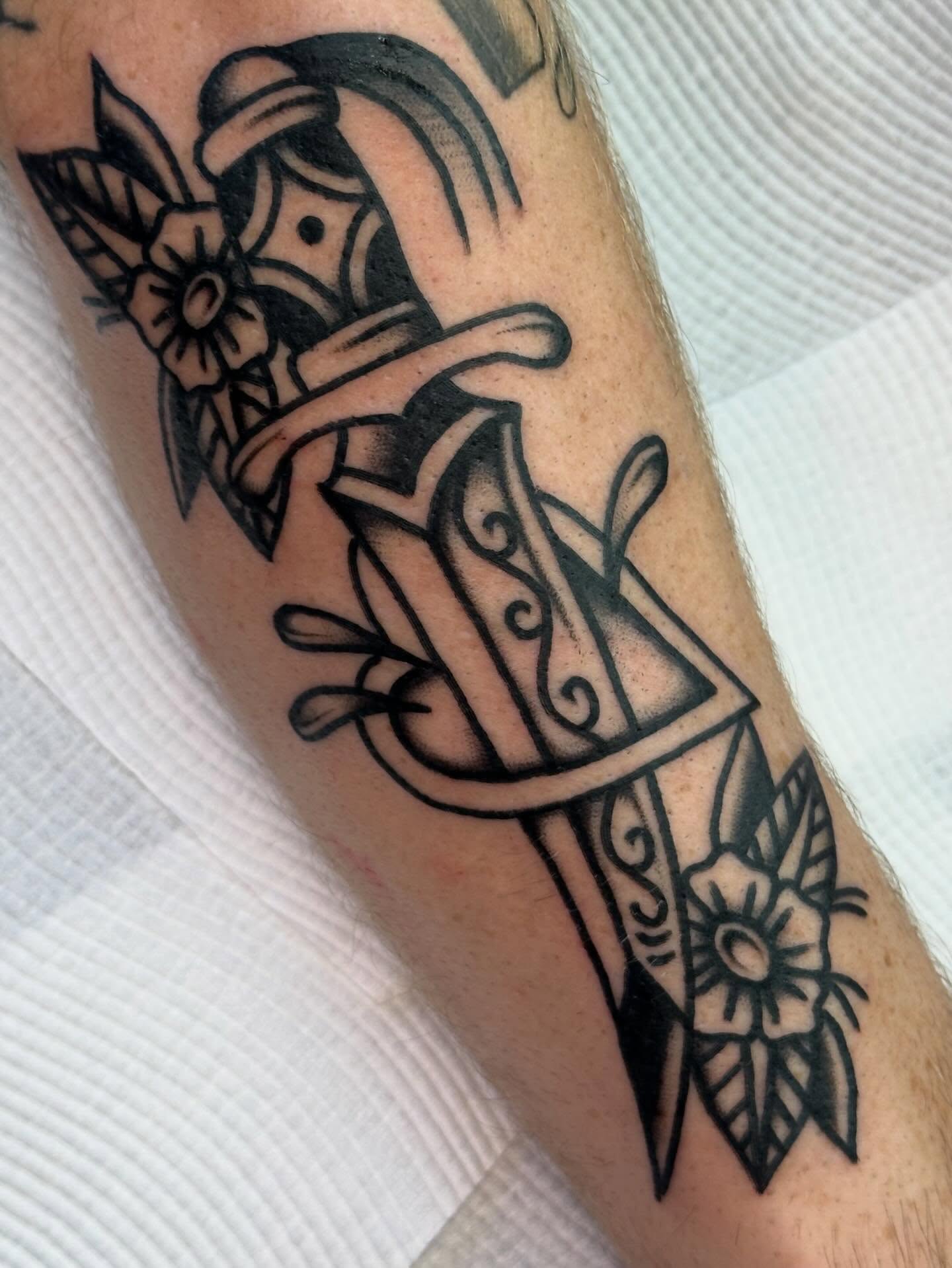 Tattoo by @koonta_tattoo — black_and_grey