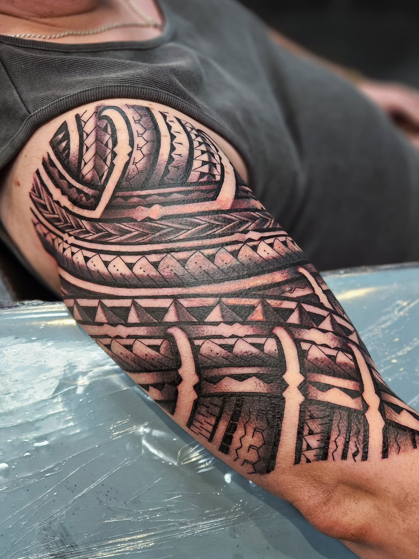 Tribal pattern tribal tattoo on the forearm by Jo'el Acoba