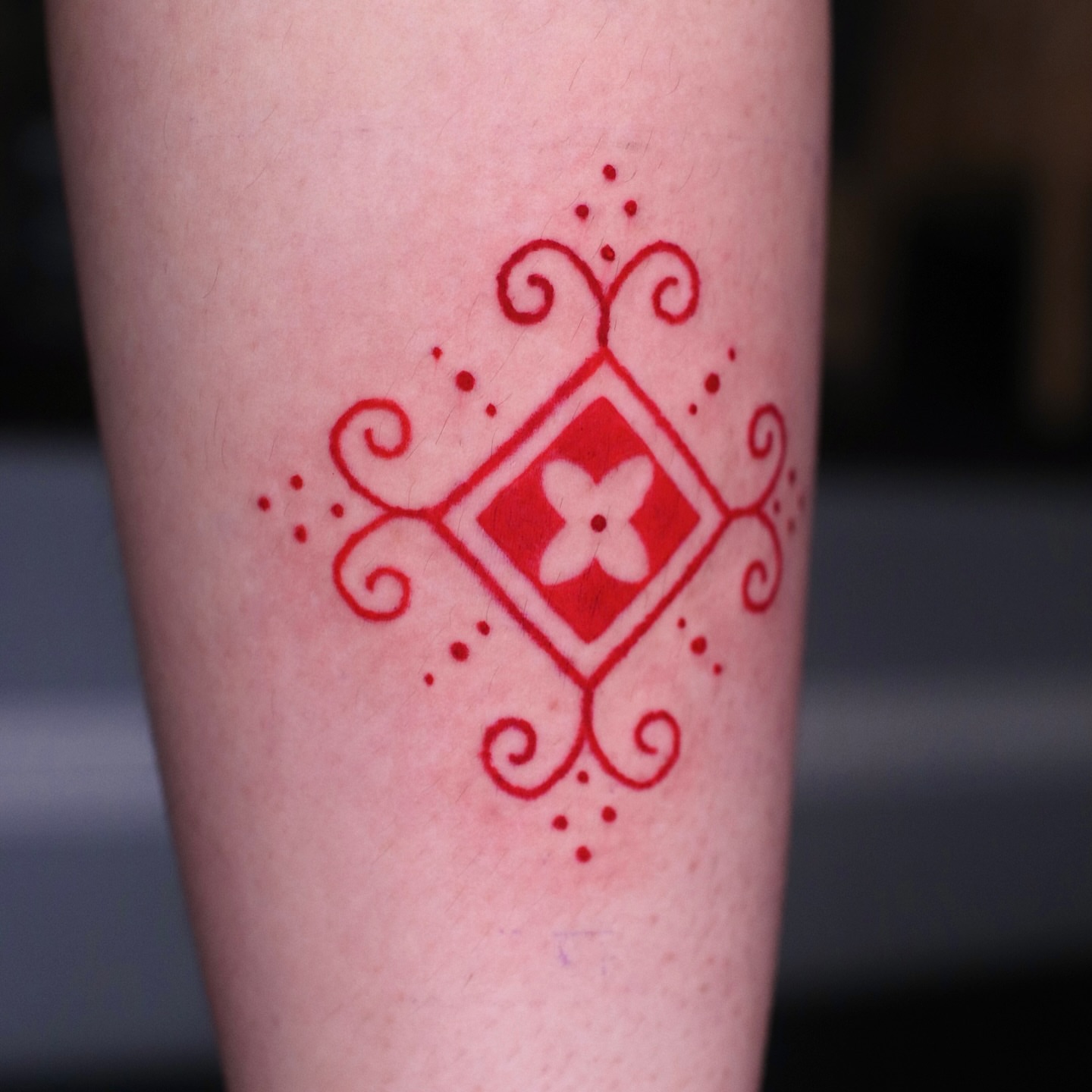 Tattoo by @pinking__tt — geometric
