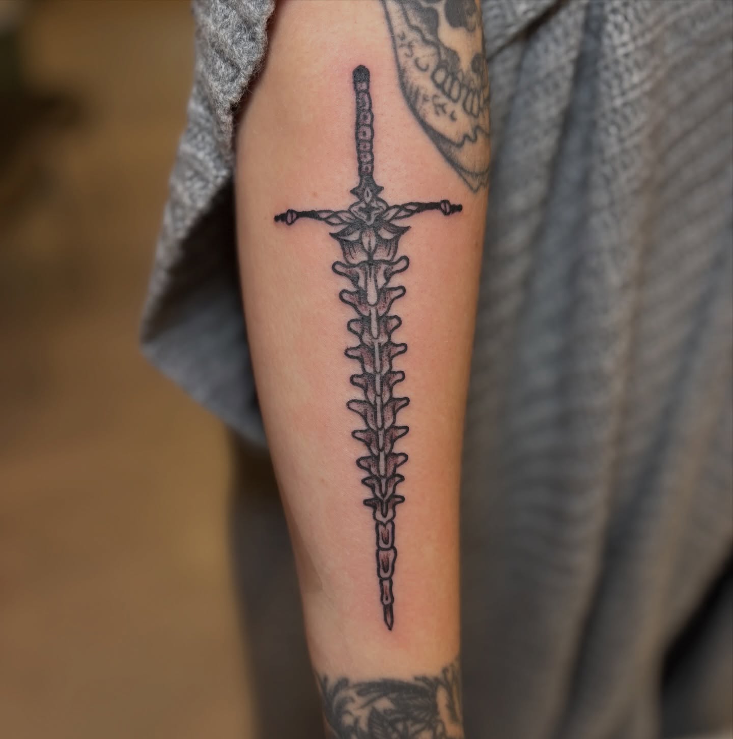 Tattoo by @daisy_chaiin — black_and_grey