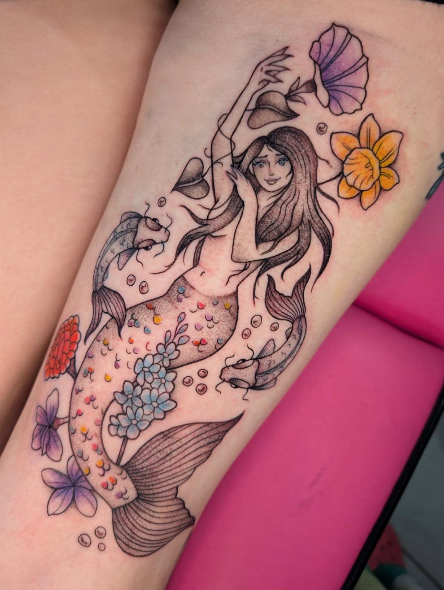 Tattoo by @corintattoos β dotwork, realism