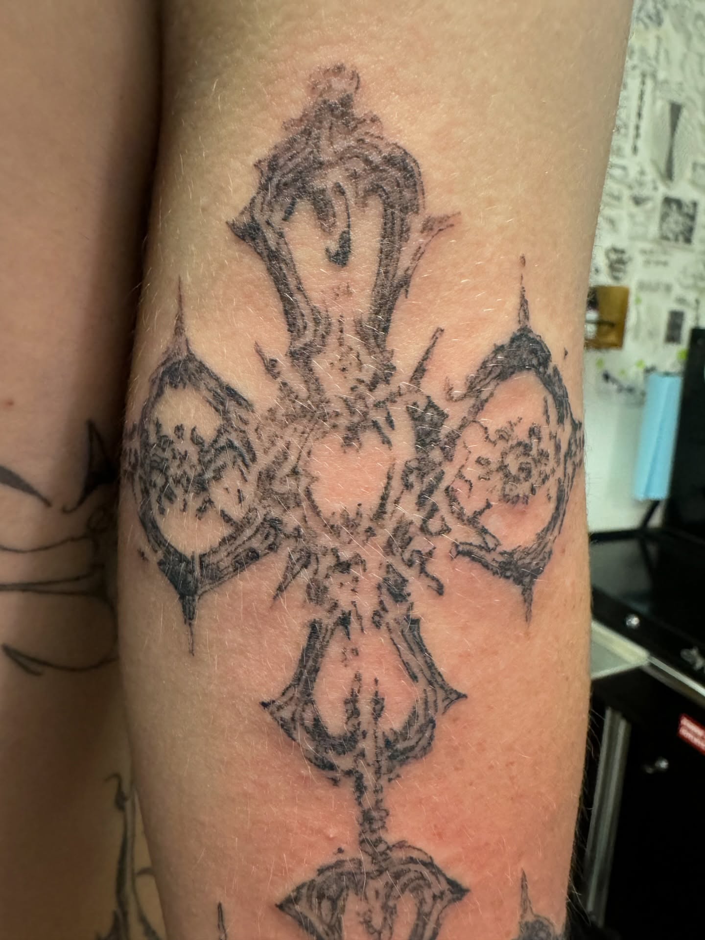 Tattoo by @henry.hank.howdy — black_and_grey