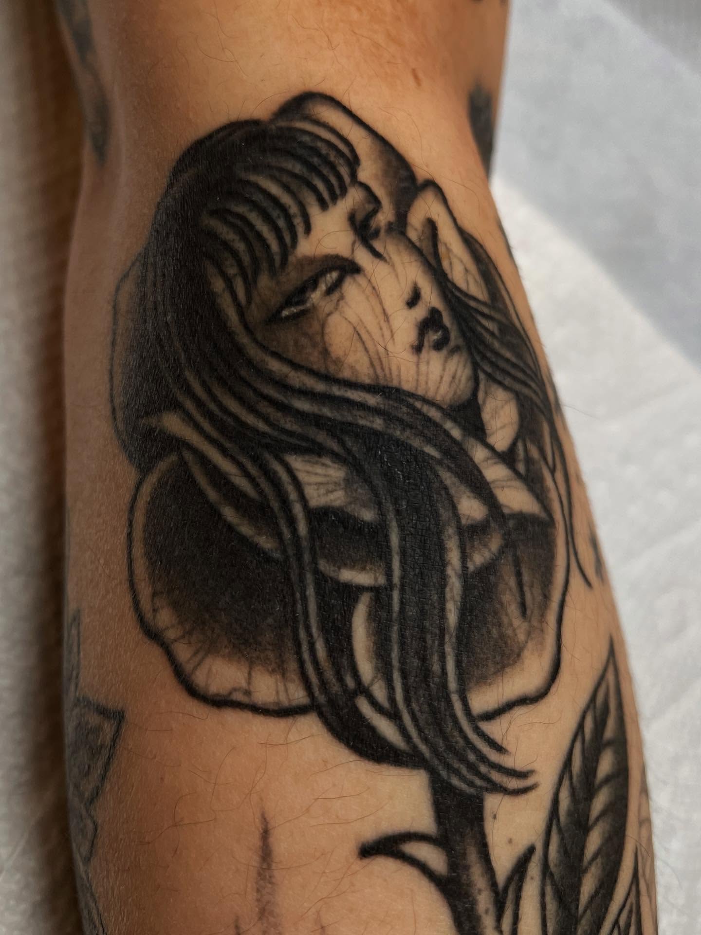 Tattoo by @miramtattoo — black_and_grey