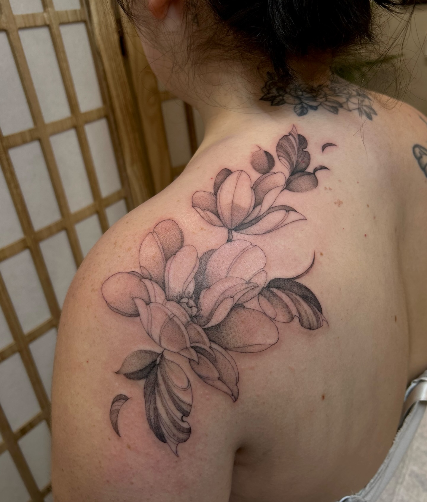 Tattoo by @tattoosbyalyssa — black_and_grey