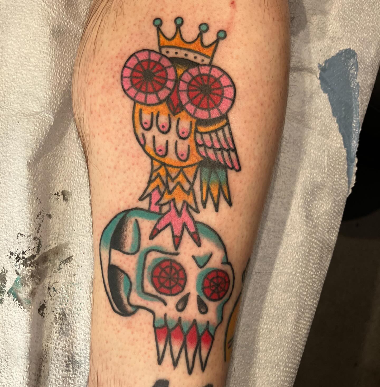 Tattoo by @tominda — american_traditional, dotwork