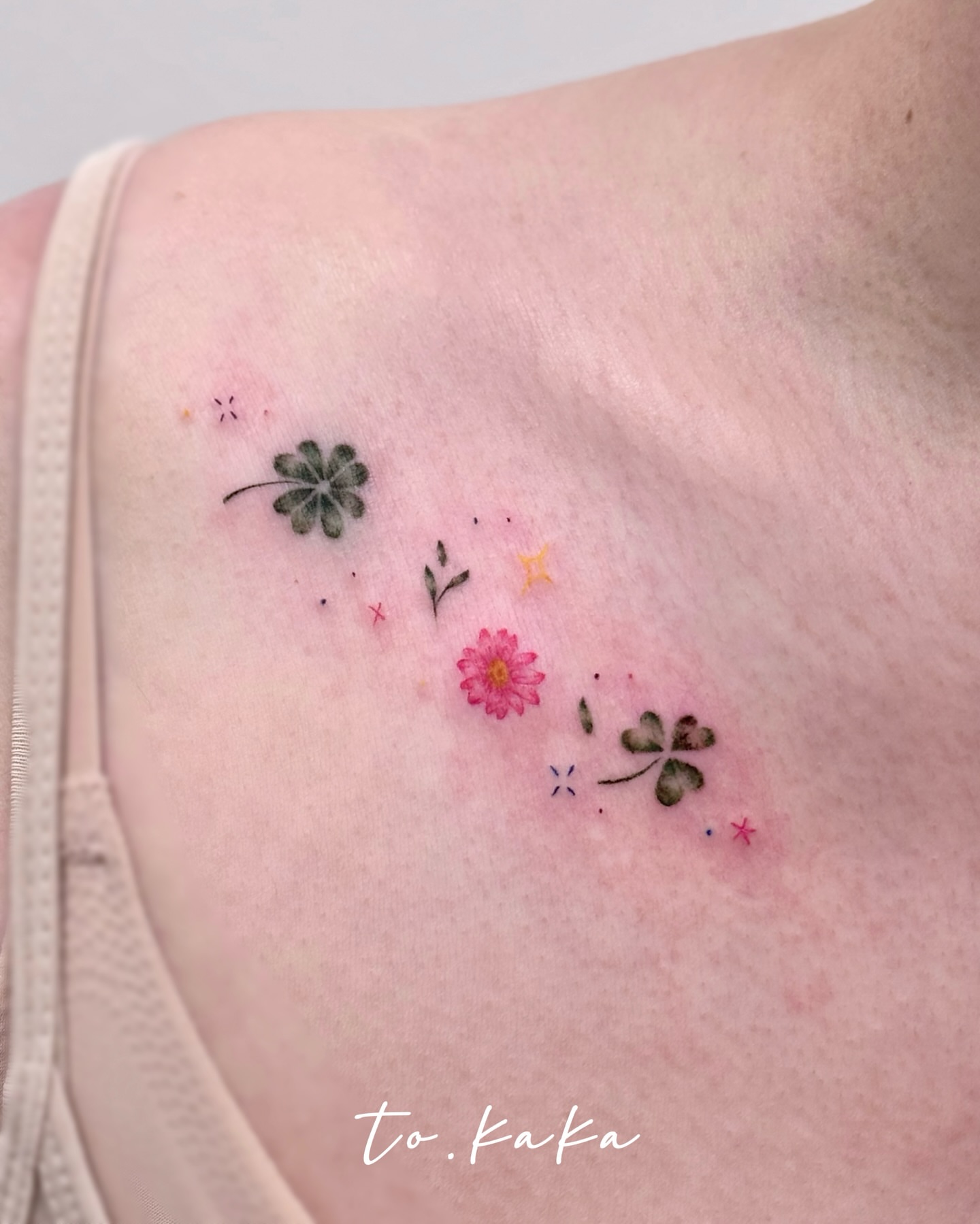 Tattoo by @to.kaka_tattoo — dotwork, watercolor