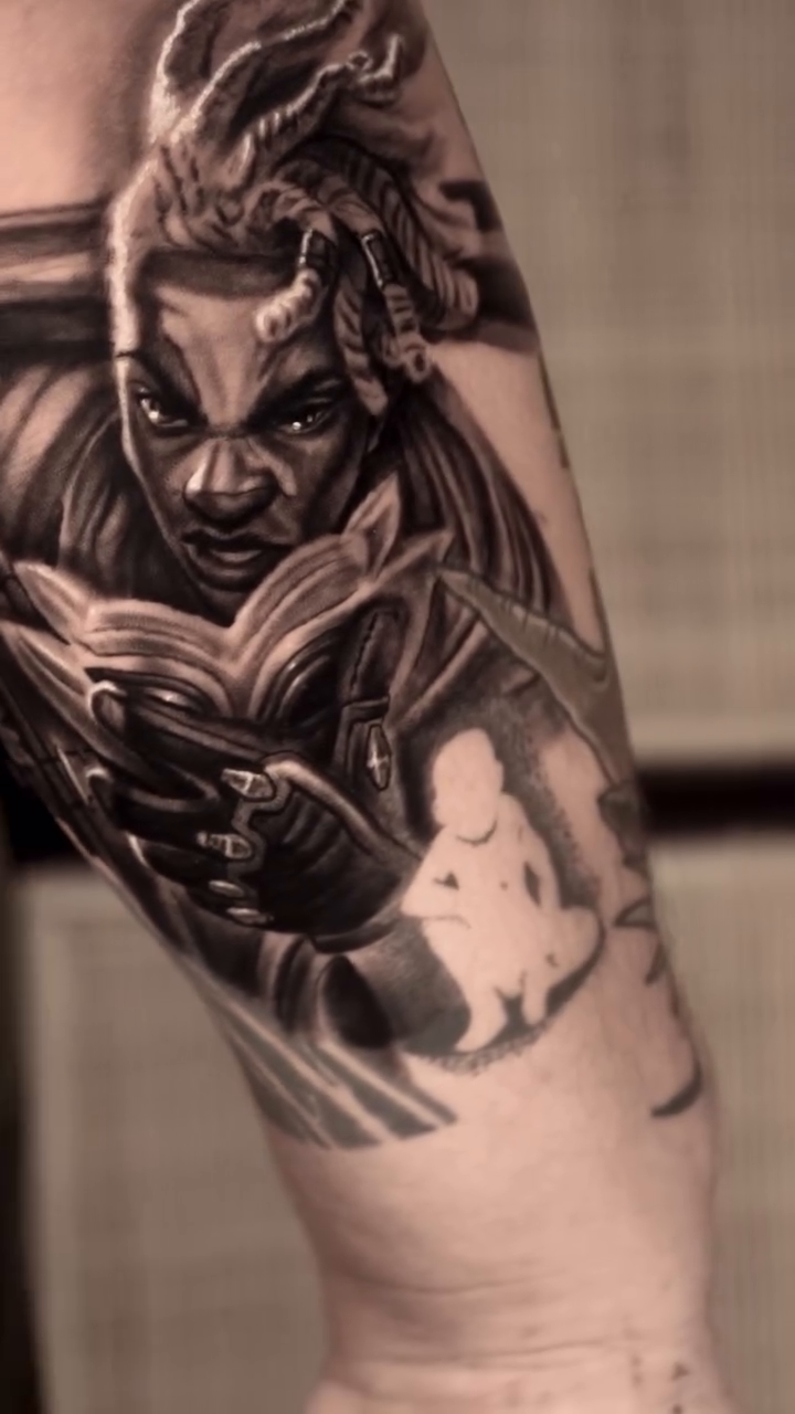 A demon reading a book realism tattoo on the forearm by Eduardo Alonso Cruz ๐ฒ๐ฝ