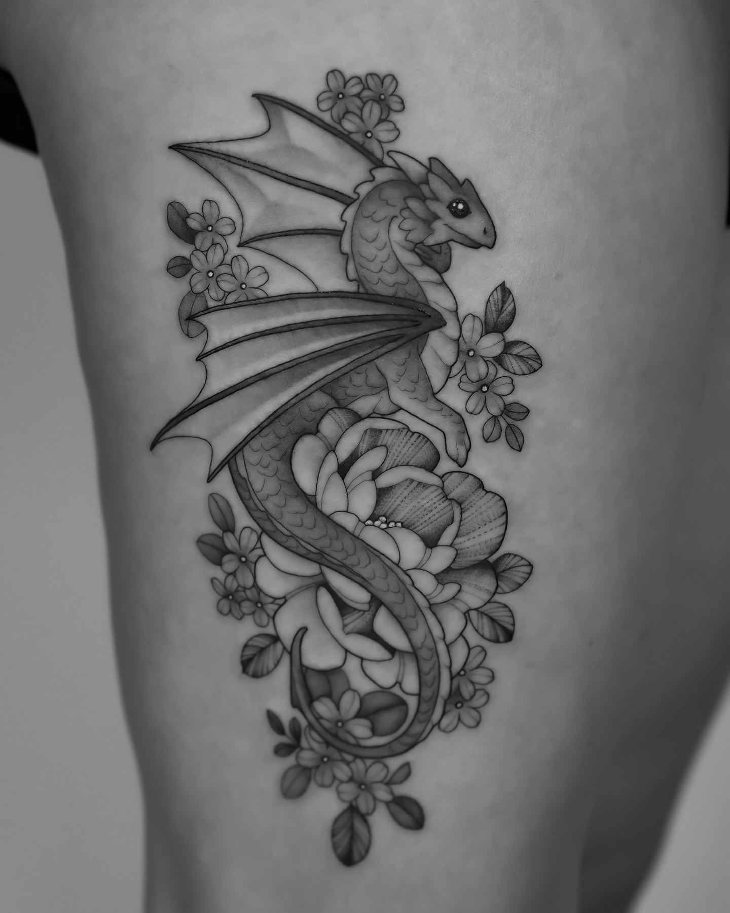 Tattoo by @jennaleeshaaktattoo β black_and_grey