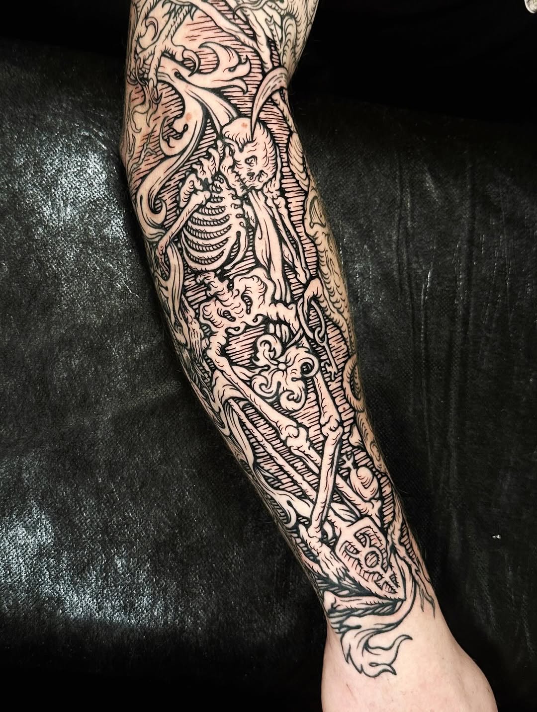 Tattoo by @sashawoland β blackwork, illustrative