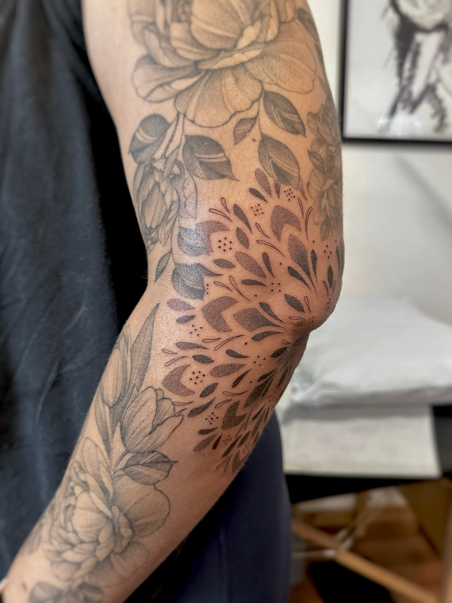 Tattoo by @art.byjaclyn — black_and_grey