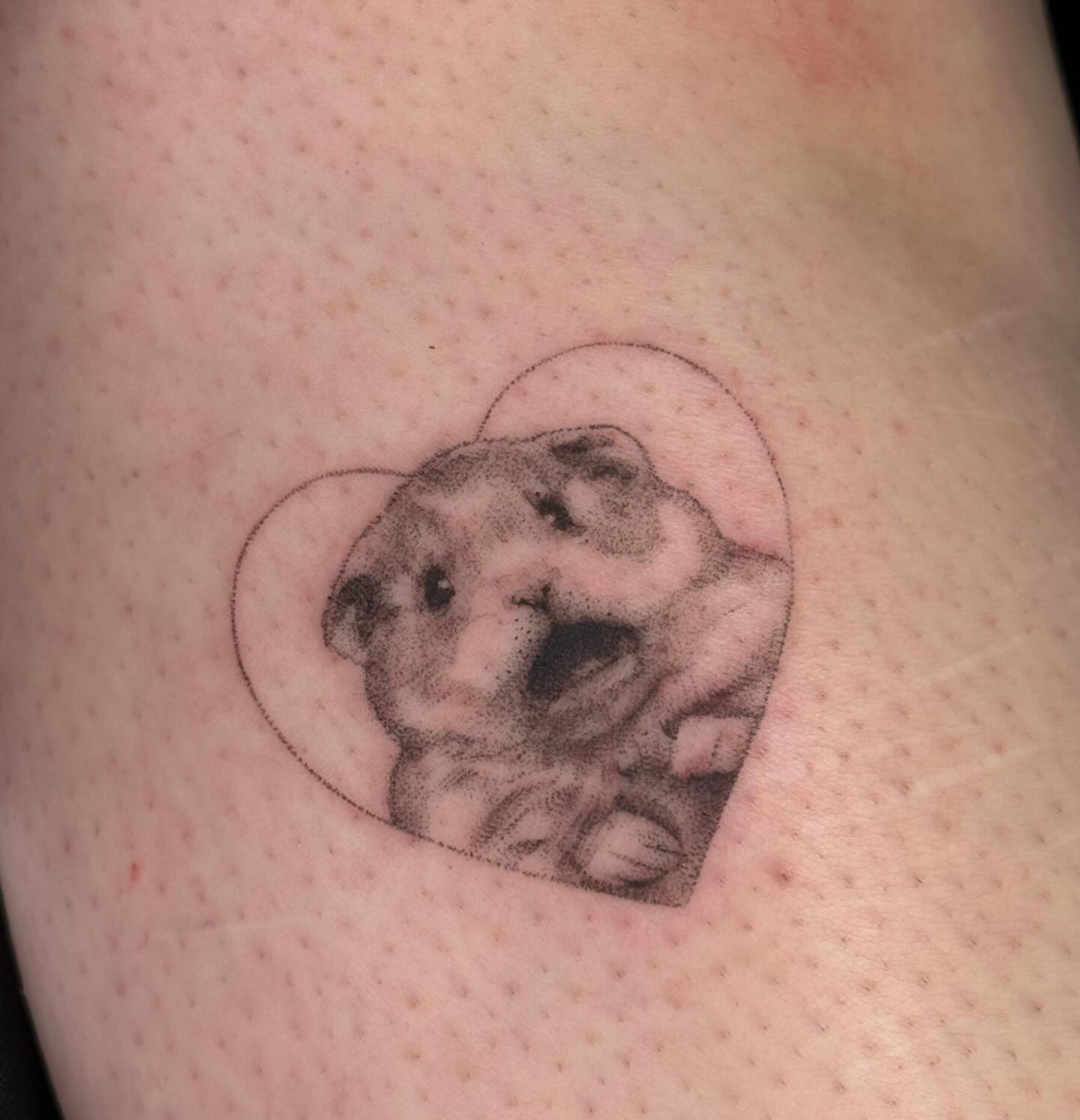 Tattoo by @roselutattoo β dotwork