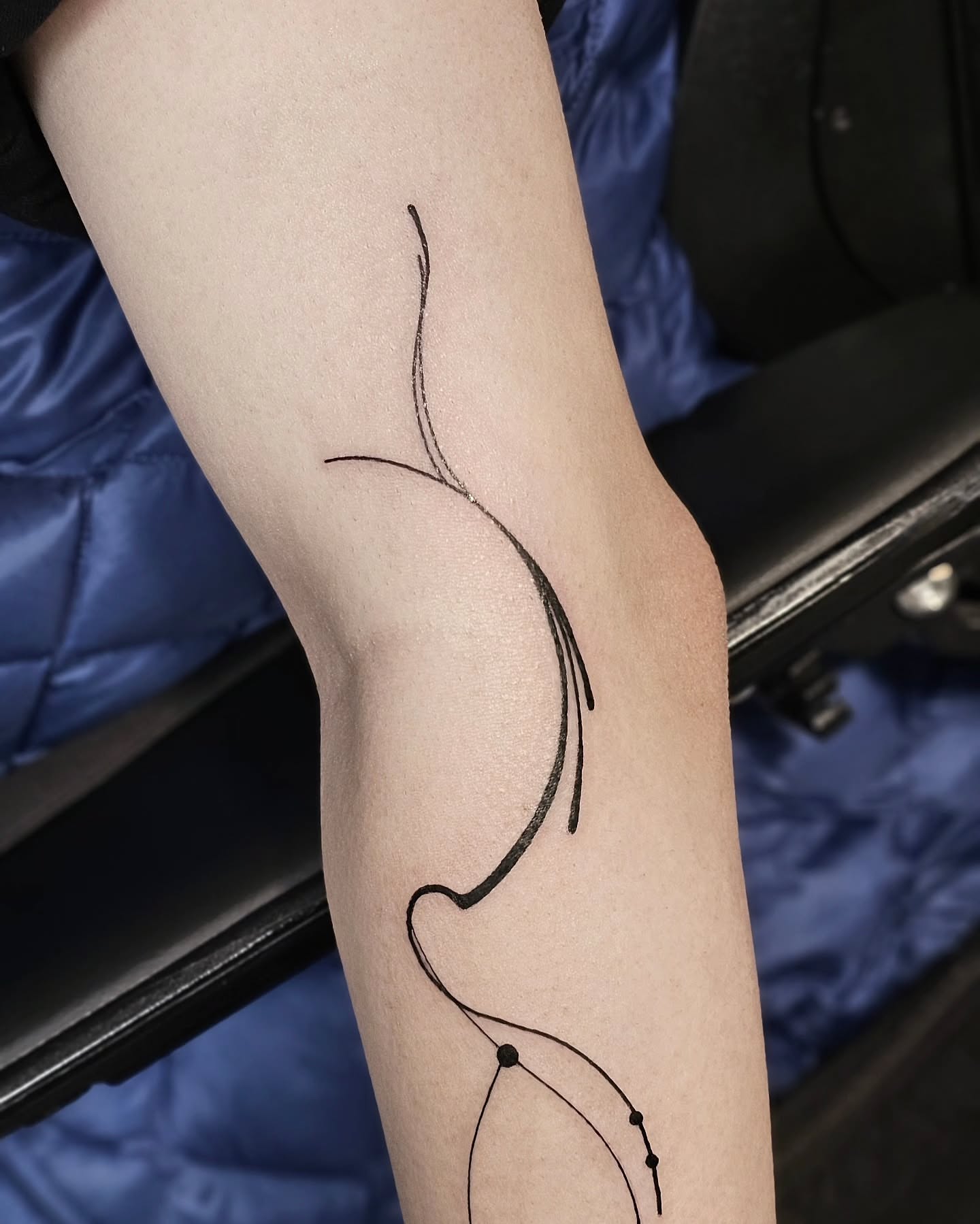 Tattoo by @draw.a_castle — minimalist
