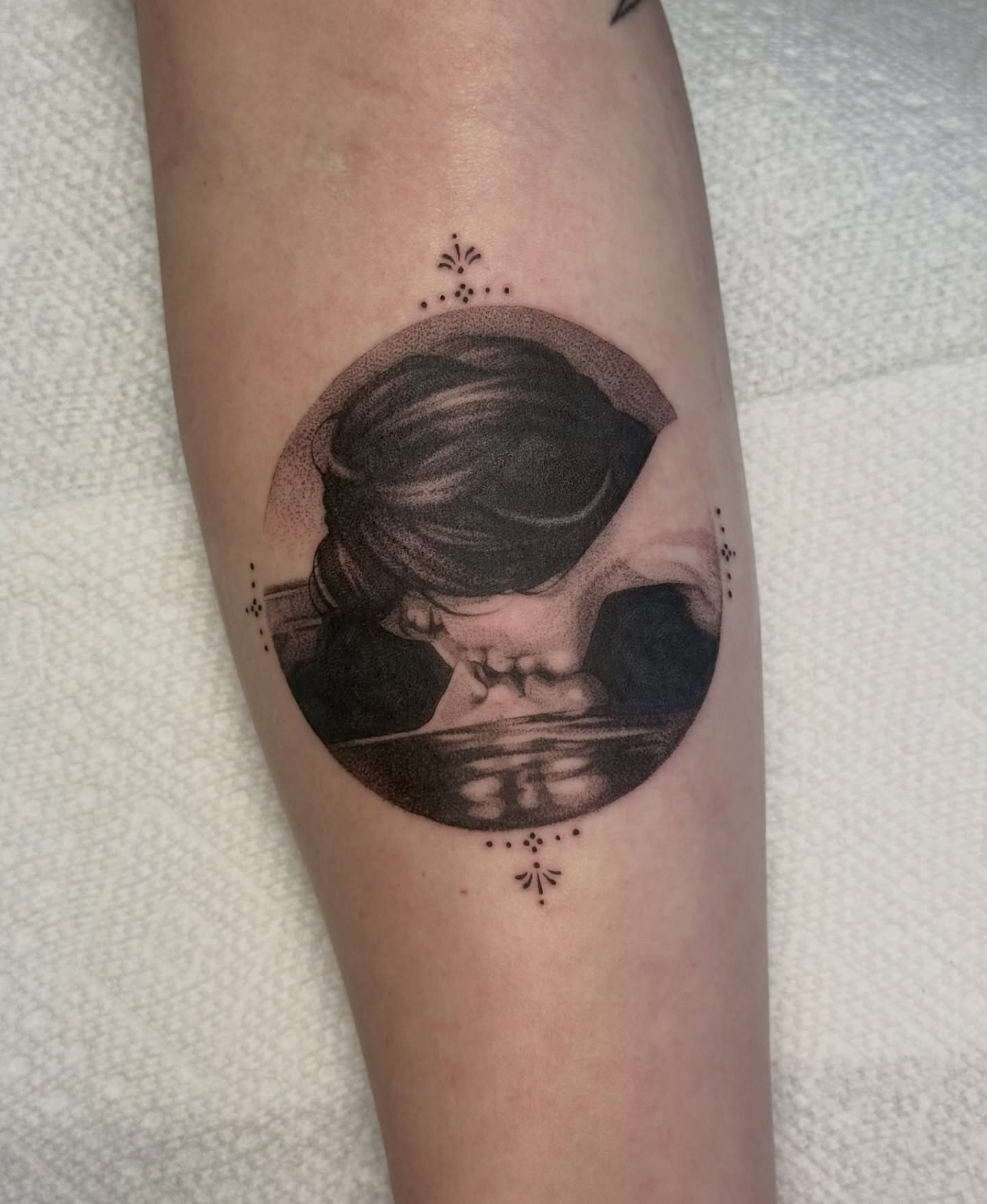 Tattoo by @jesskuesperttattoo β dotwork, black_and_grey