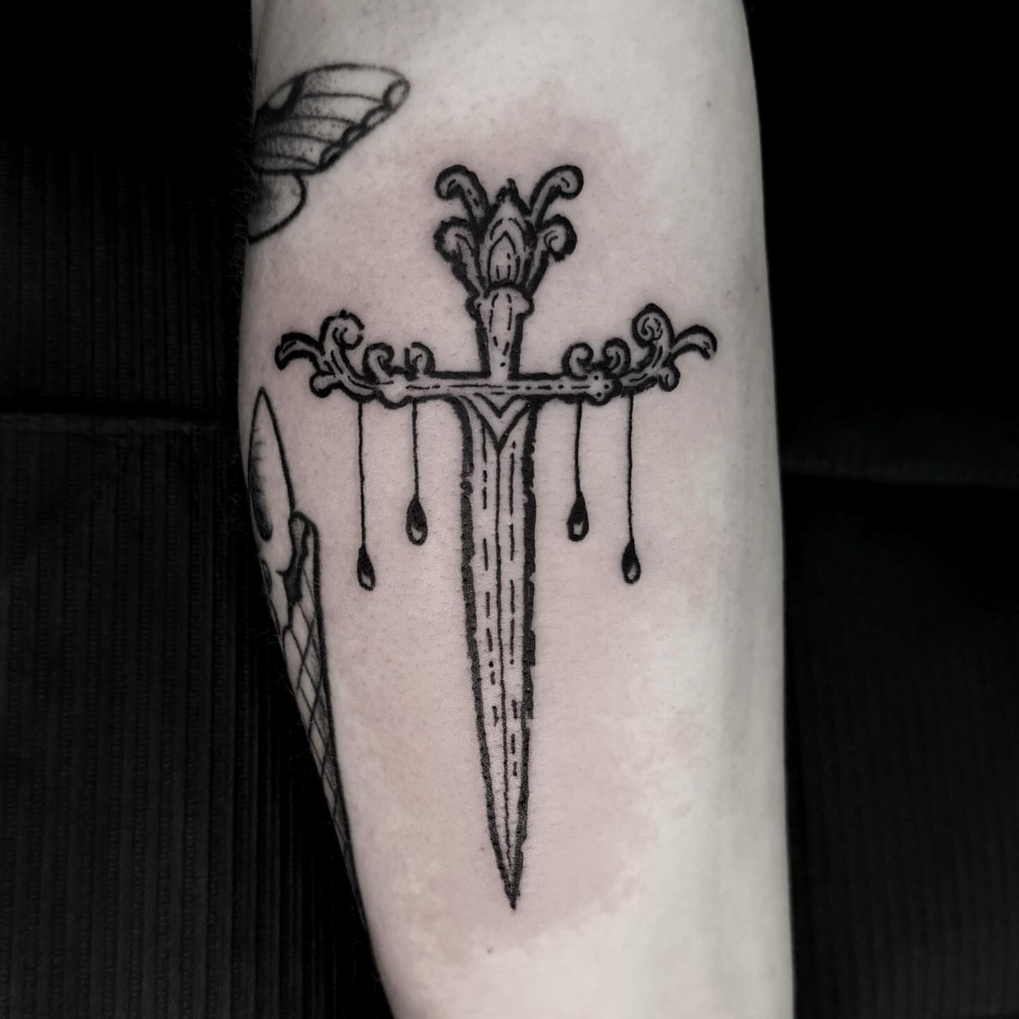 Tattoo by @derracula — black_and_grey