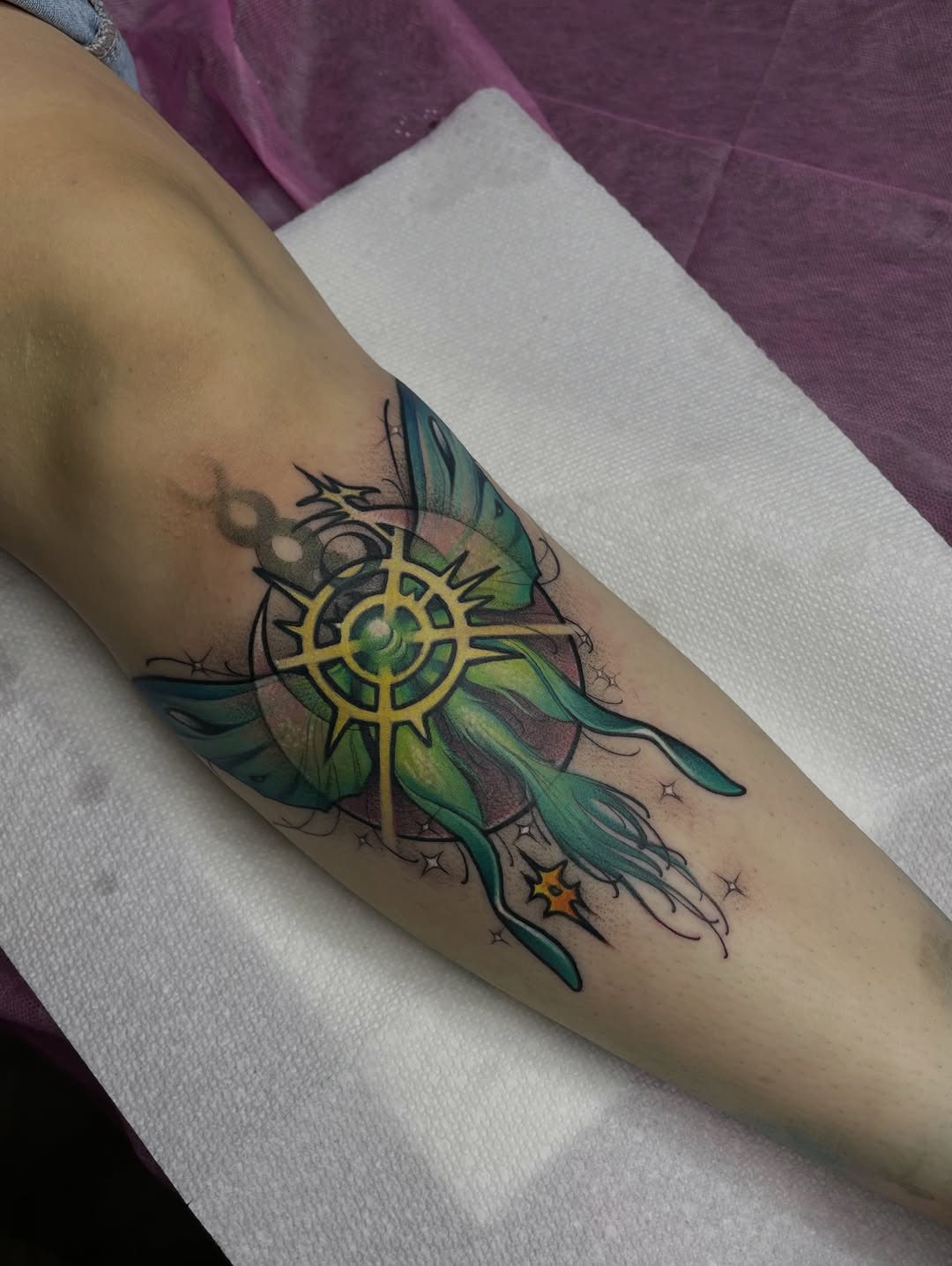 Tattoo by @cecimeseed — new_school, illustrative