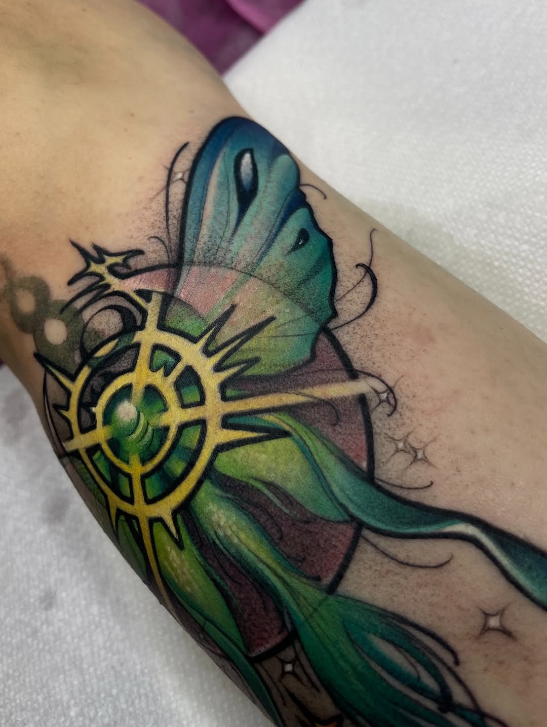 Tattoo by @cecimeseed — new_school, illustrative