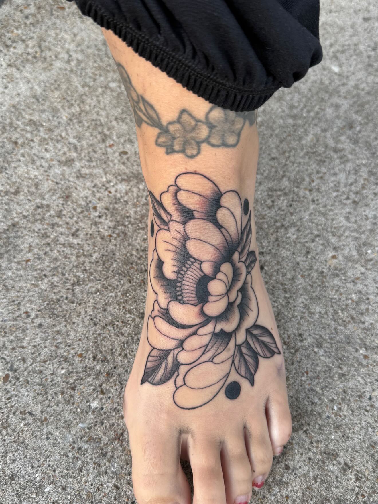 Tattoo by @tankiesfrattoos — black_and_grey
