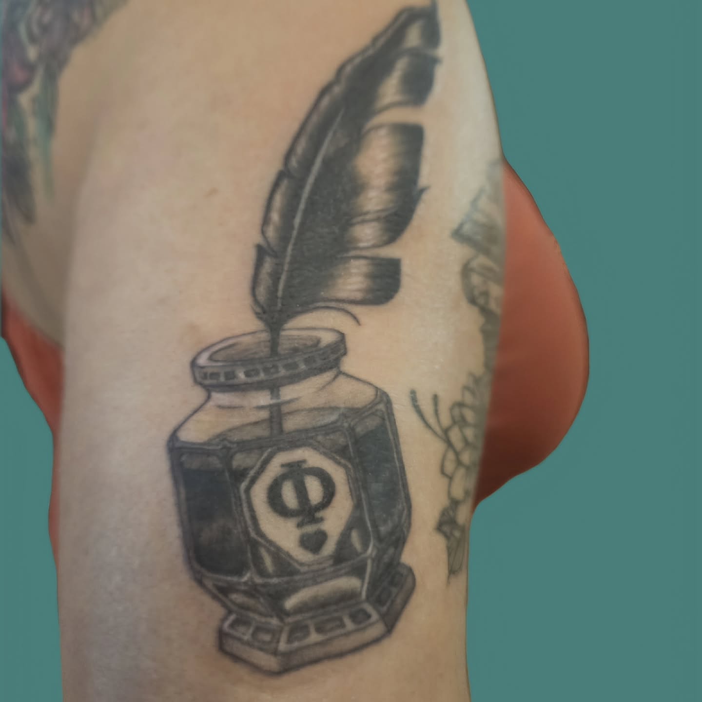 Quill and inkwell black and grey tattoo on the forearm by Ari 💠🧜‍♂️🐟🎨🦑🐚💠