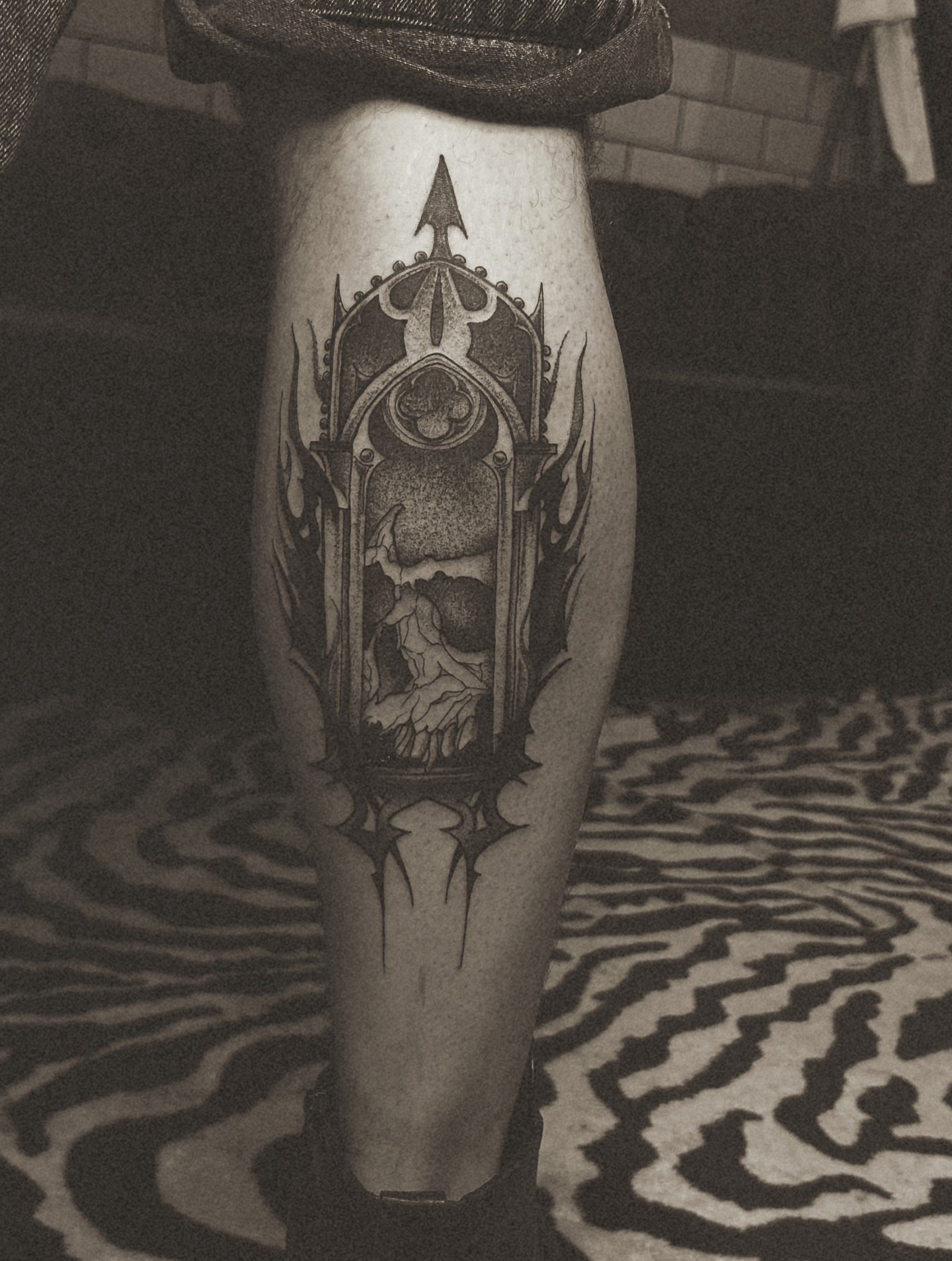 Tattoo by @tatuadoratallissa — black_and_grey, geometric