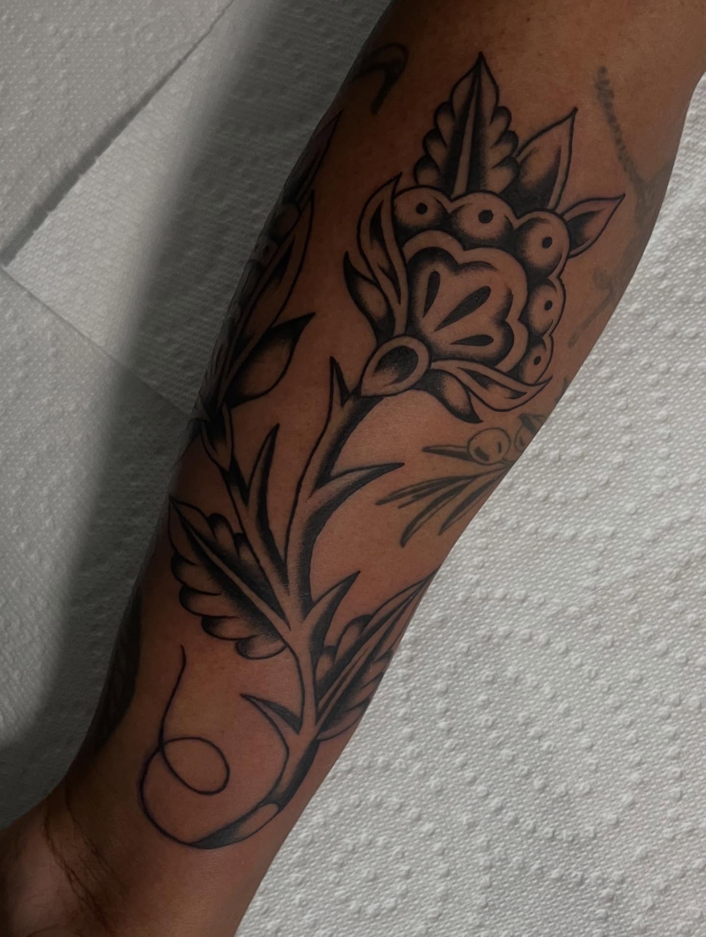 Tattoo by @ninarosatattoo — black_and_grey