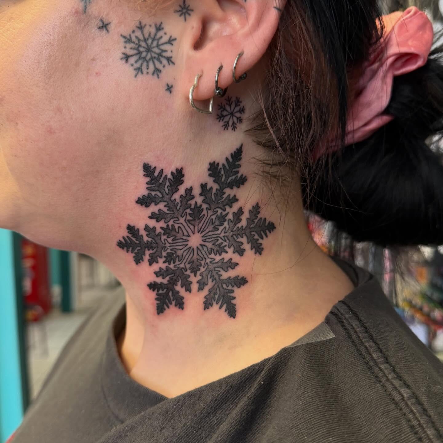 Snowflake black and grey tattoo on the neck by Shan 🤘 Tattoo Artist ⚡️ MN 🌲