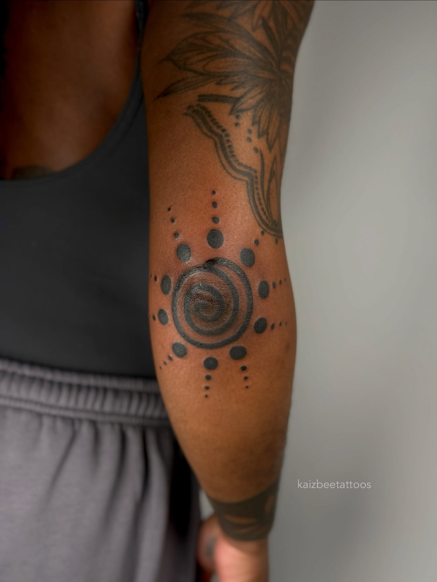 Tattoo by @kaizbeetattoos — dotwork