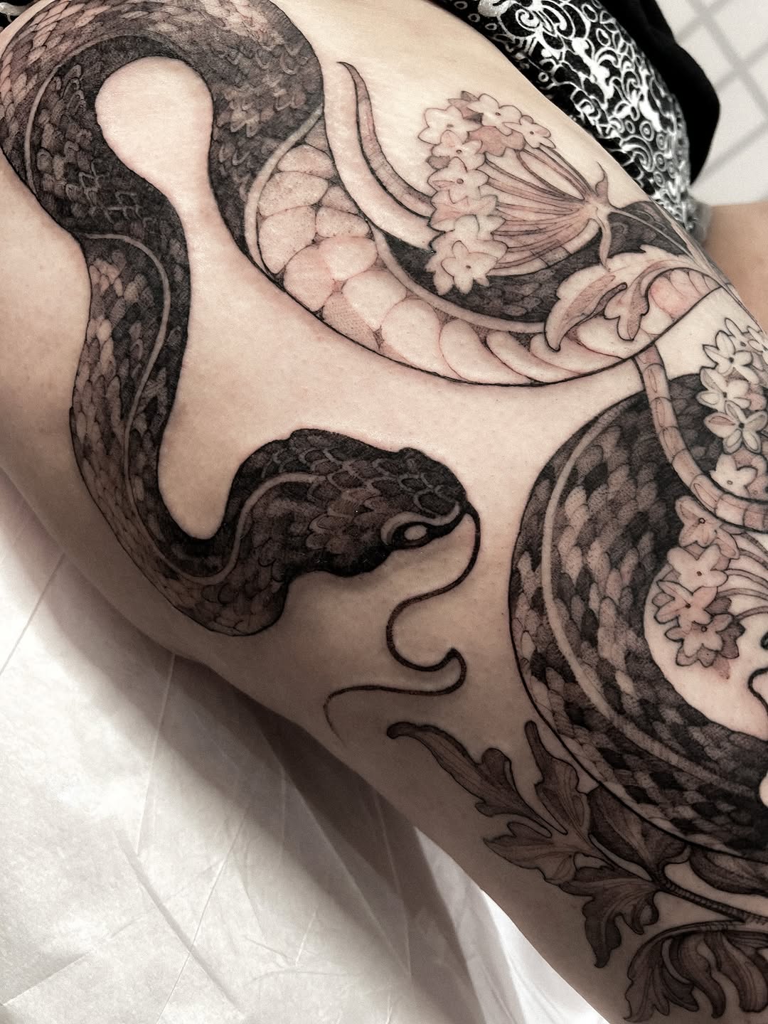 Tattoo by @zozutattoo — japanese_irezumi, black_and_grey
